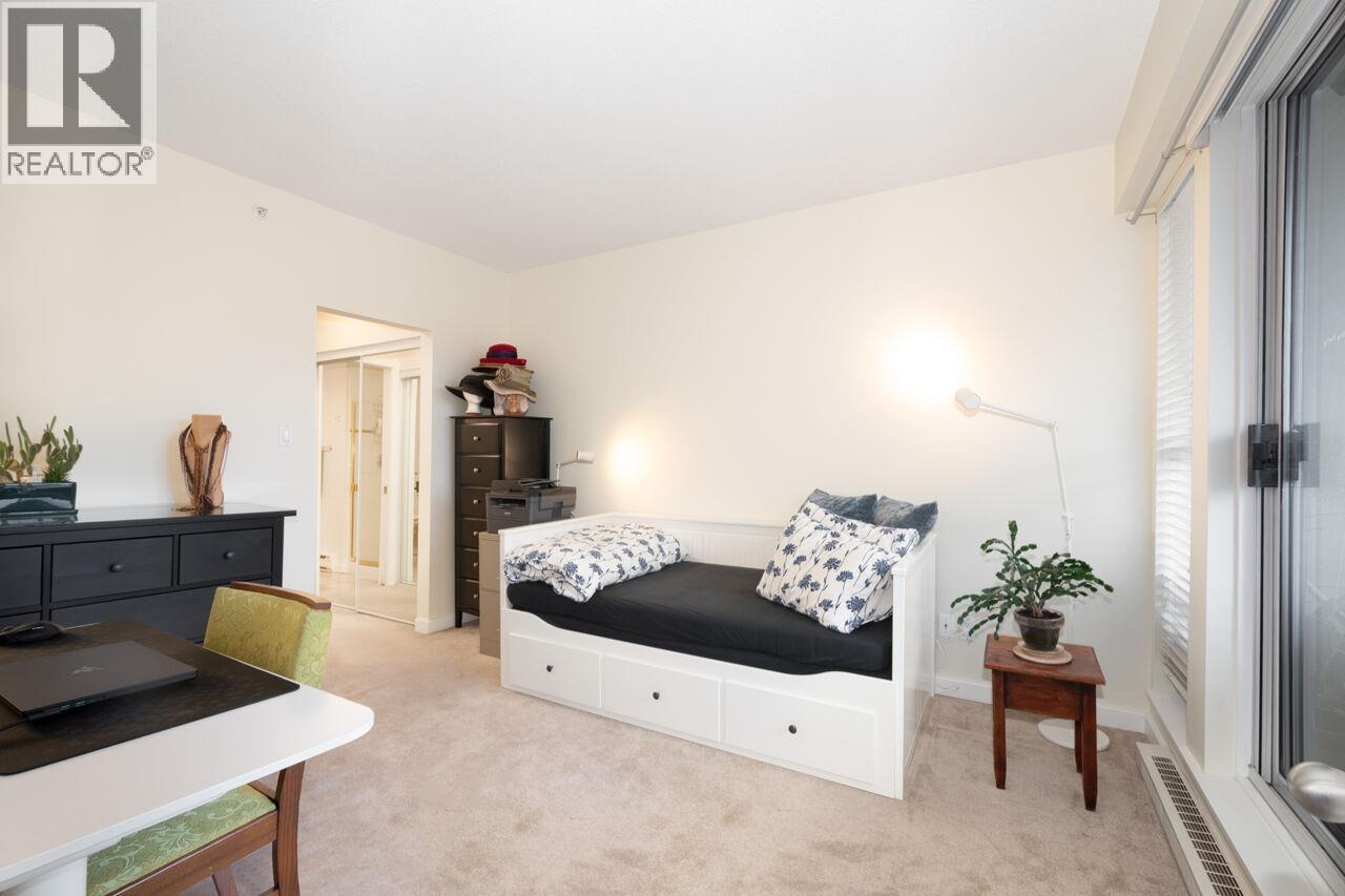 402 2080 E Kent Avenue South Property Photo 18