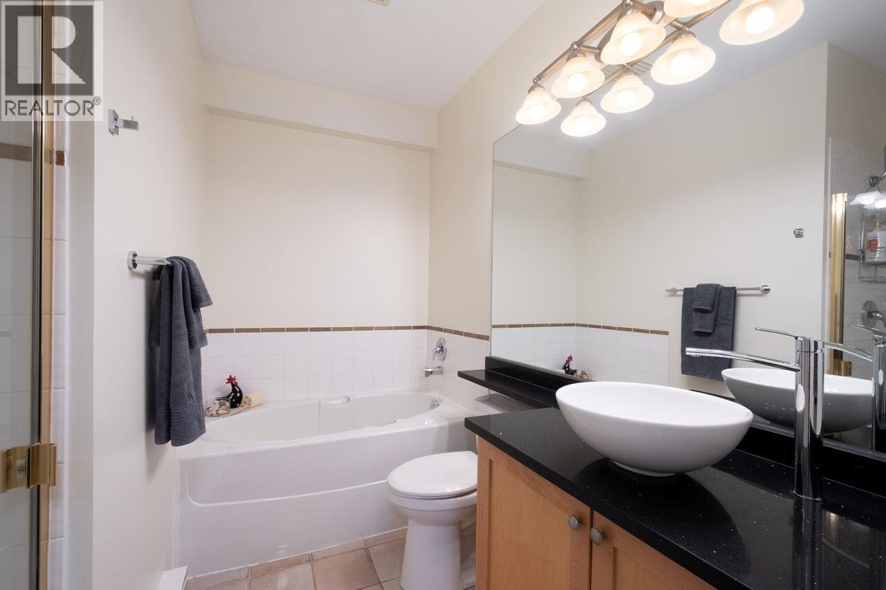 402 2080 E Kent Avenue South Property Photo 19