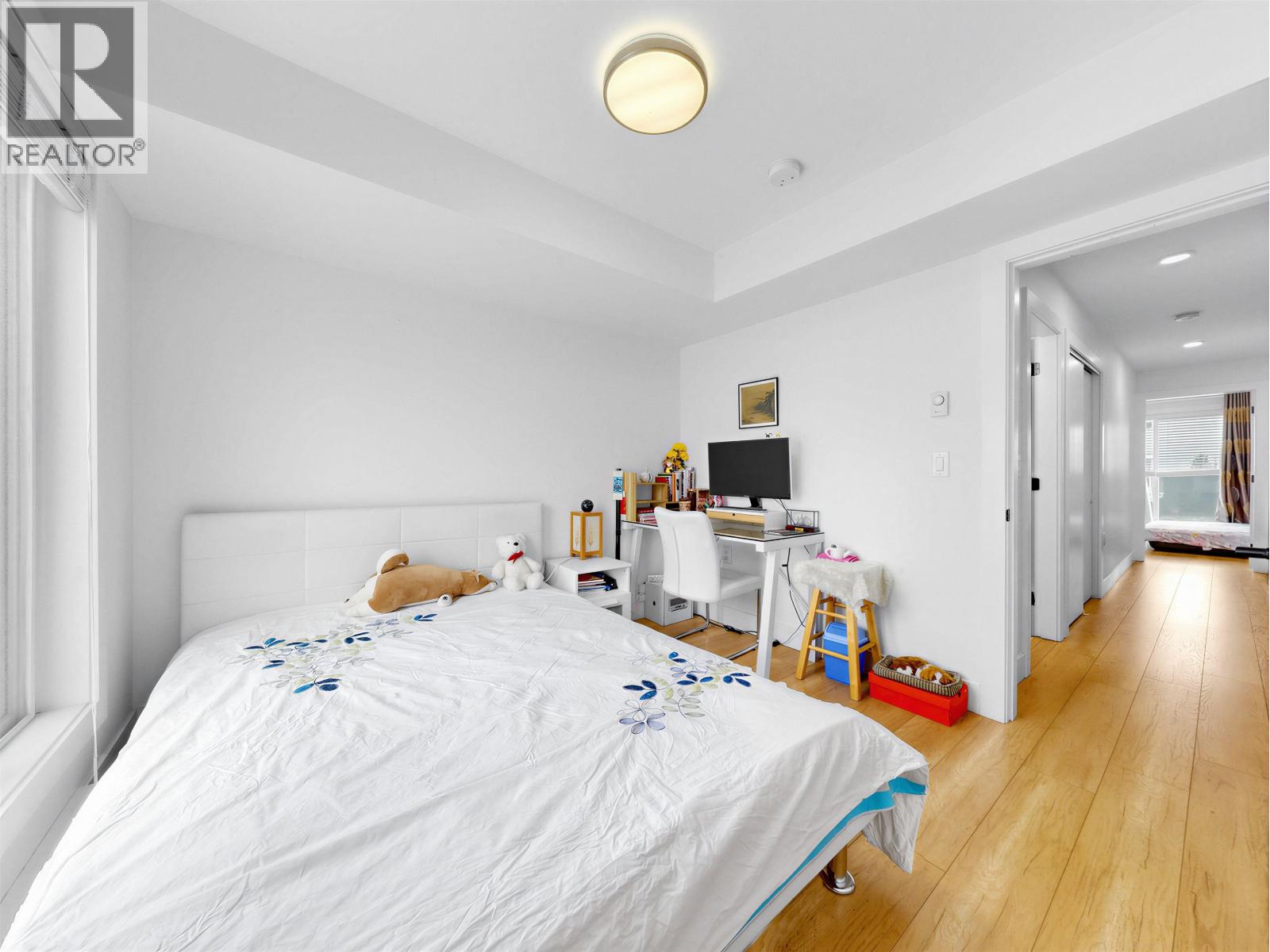 15 6288 Beresford Street Property Photo 8