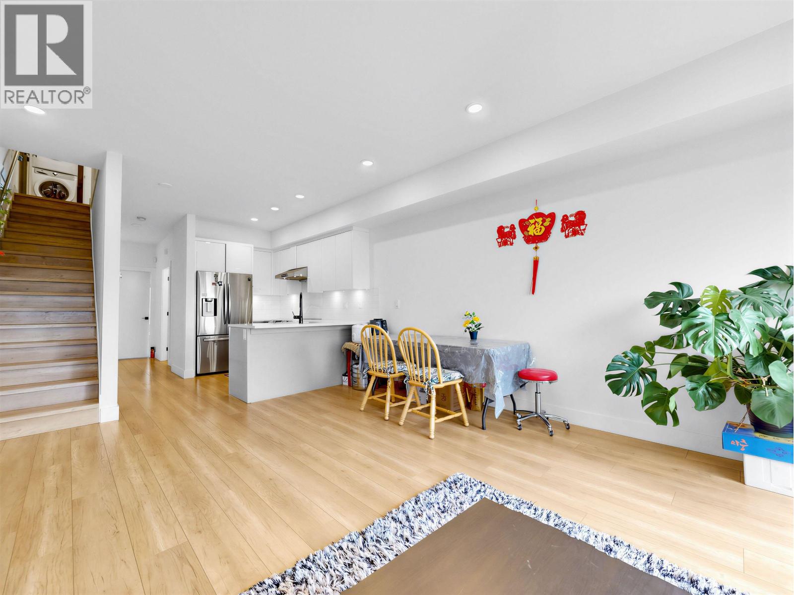15 6288 Beresford Street Property Photo 14