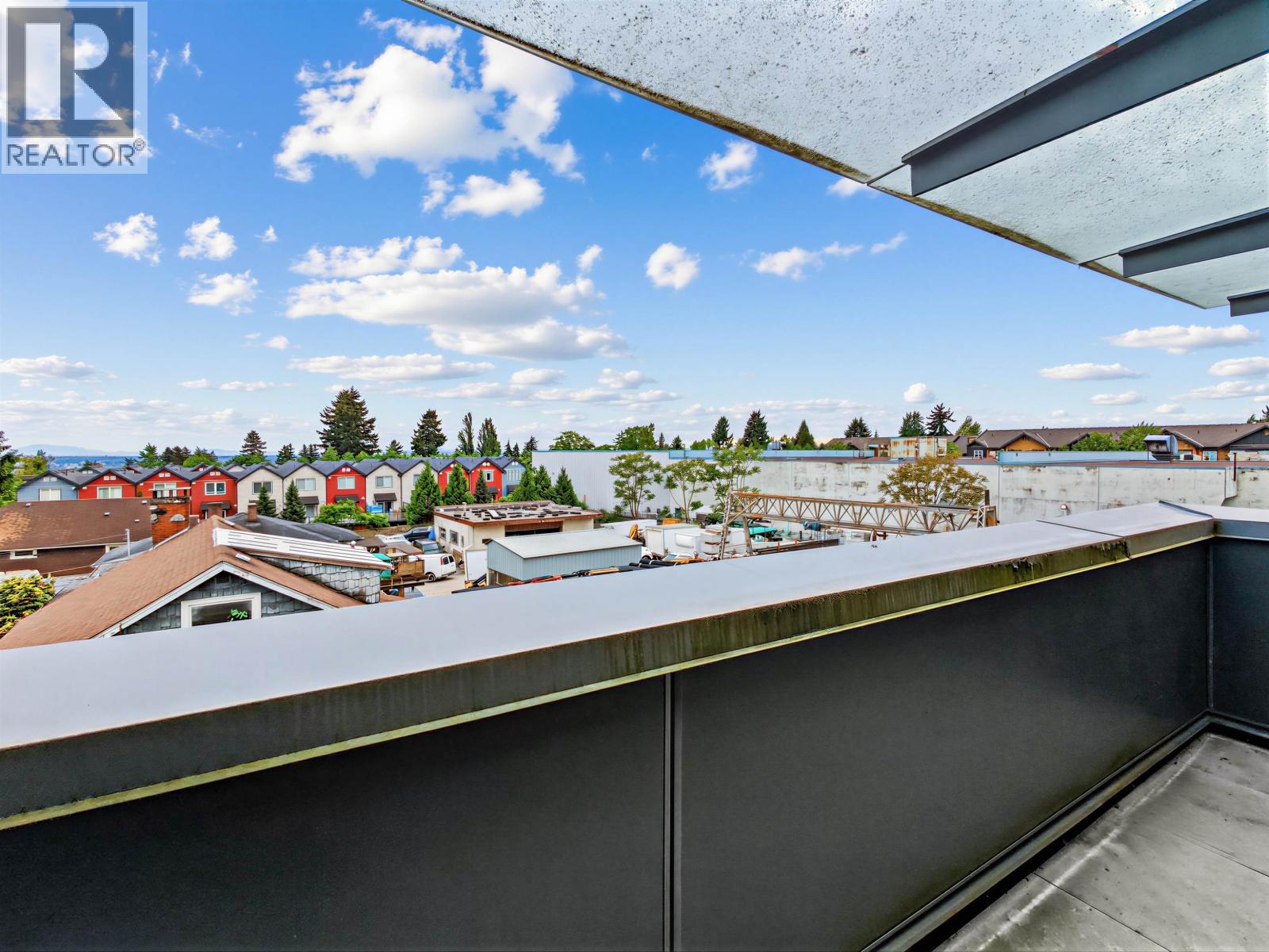 15 6288 Beresford Street Property Photo 20