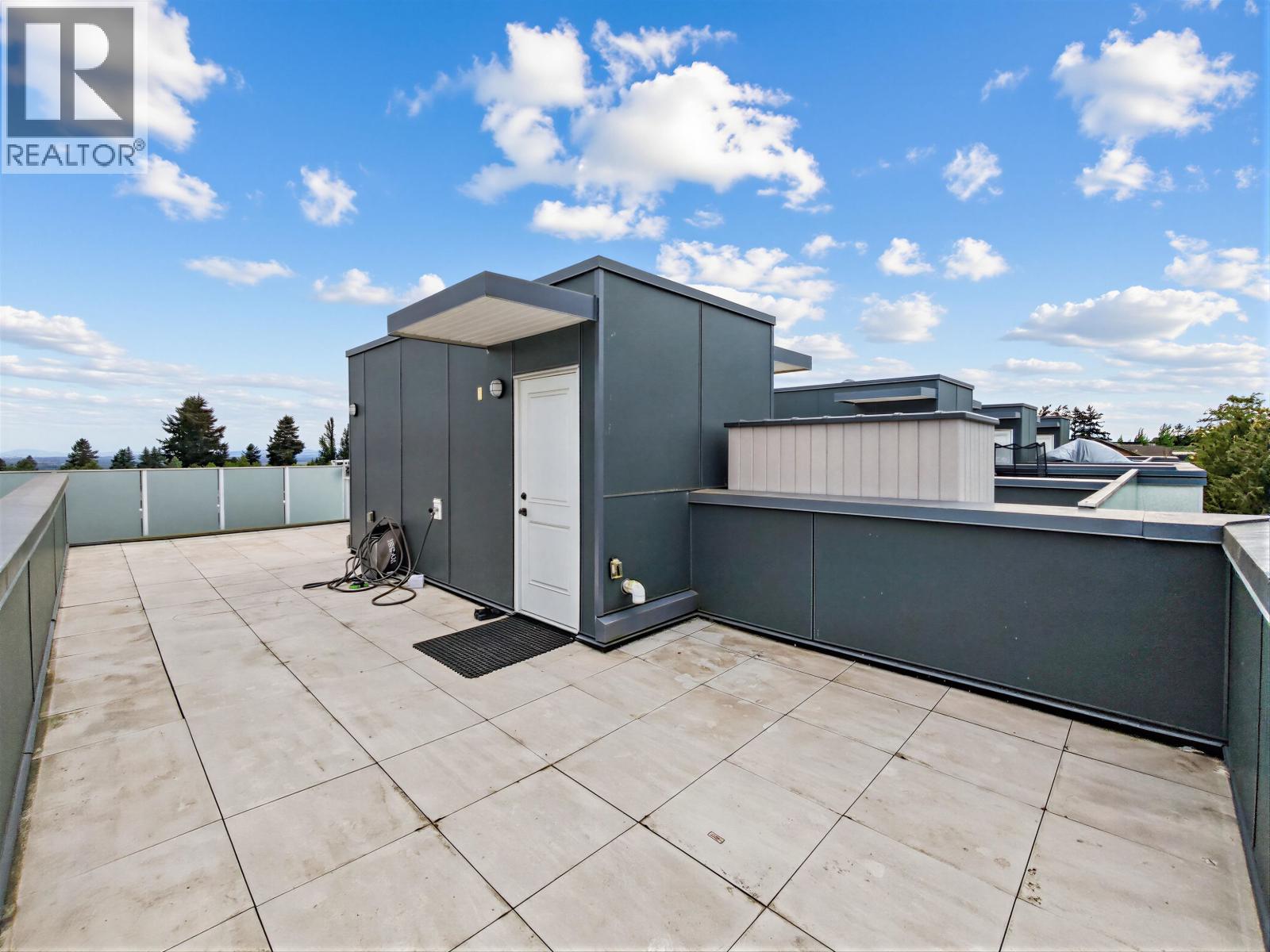 15 6288 Beresford Street Property Photo 36