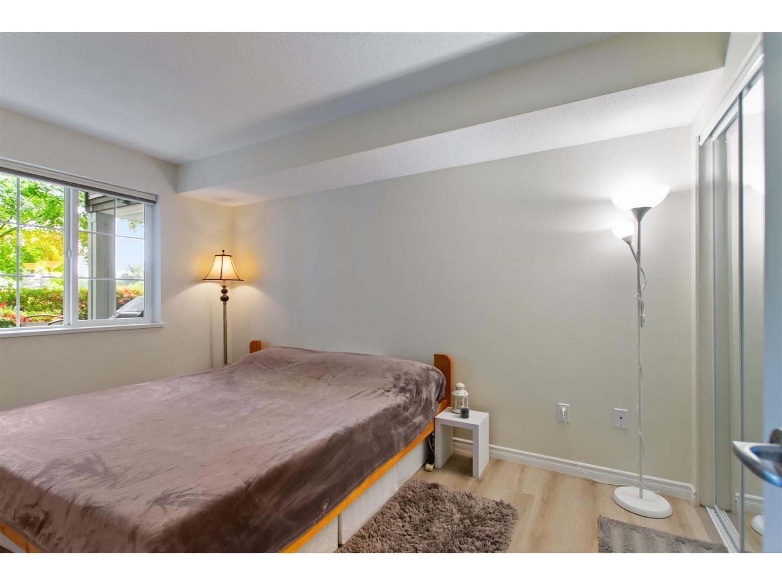 107 14877 100 Avenue Property Photo 8