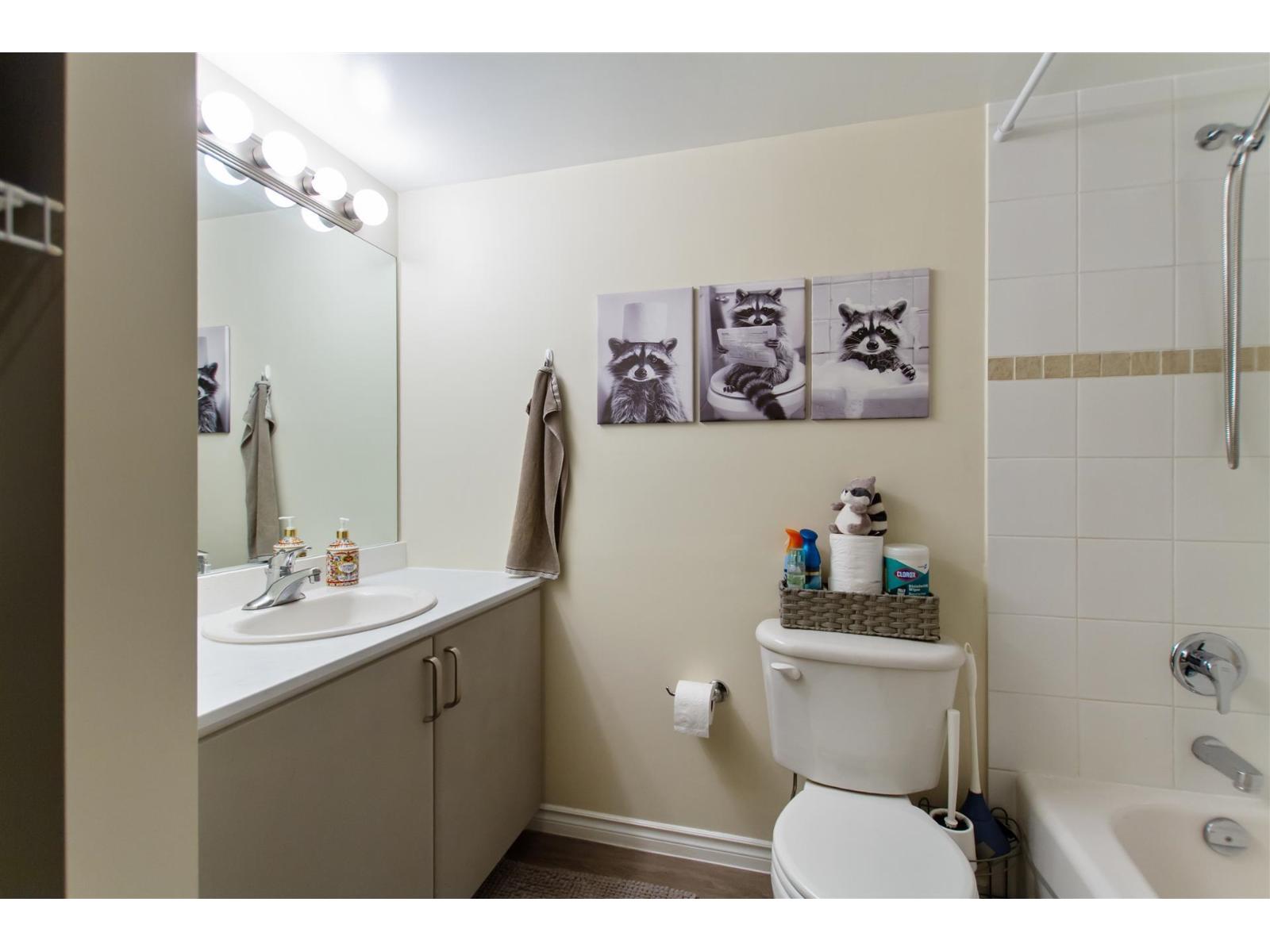 107 14877 100 Avenue Property Photo 10