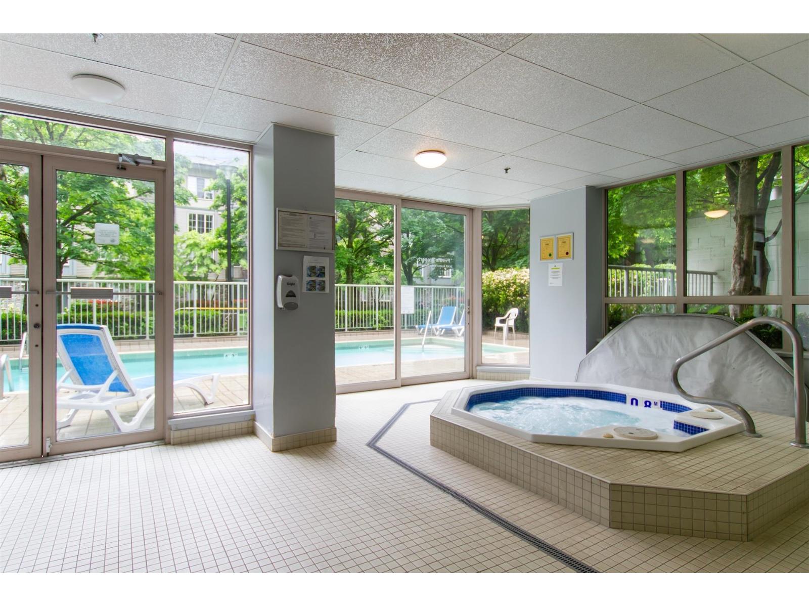 107 14877 100 Avenue Property Photo 14