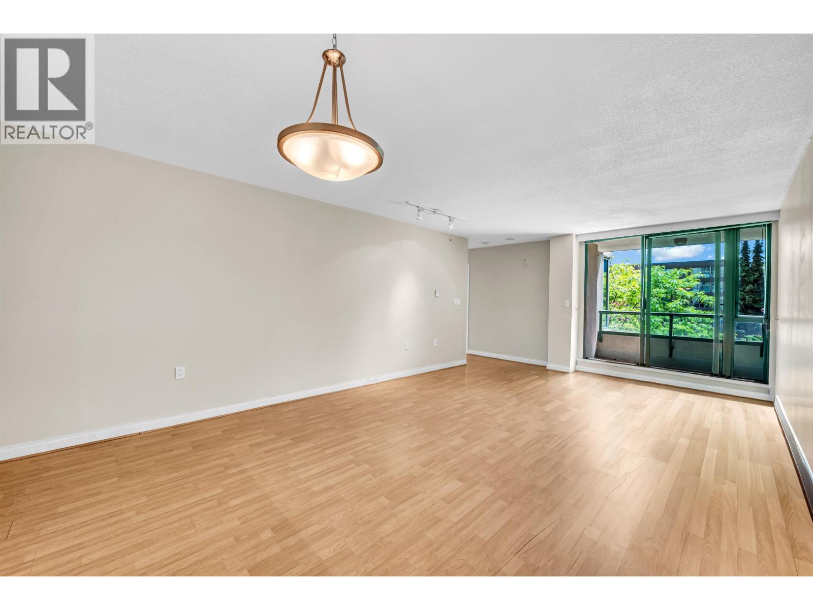 701 7380 Elmbridge Way Property Photo 3