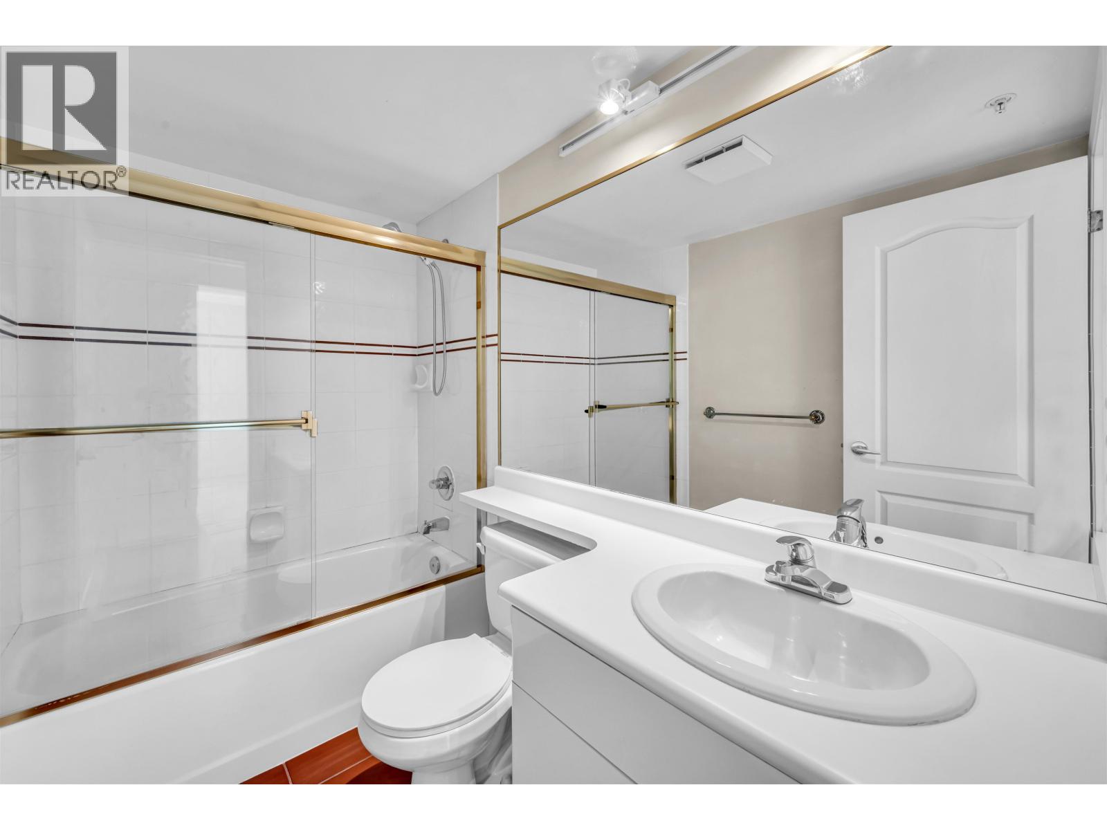 701 7380 Elmbridge Way Property Photo 13