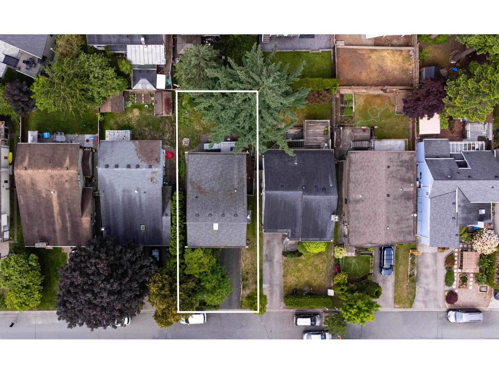 6711 Baker Road Property Photo 3