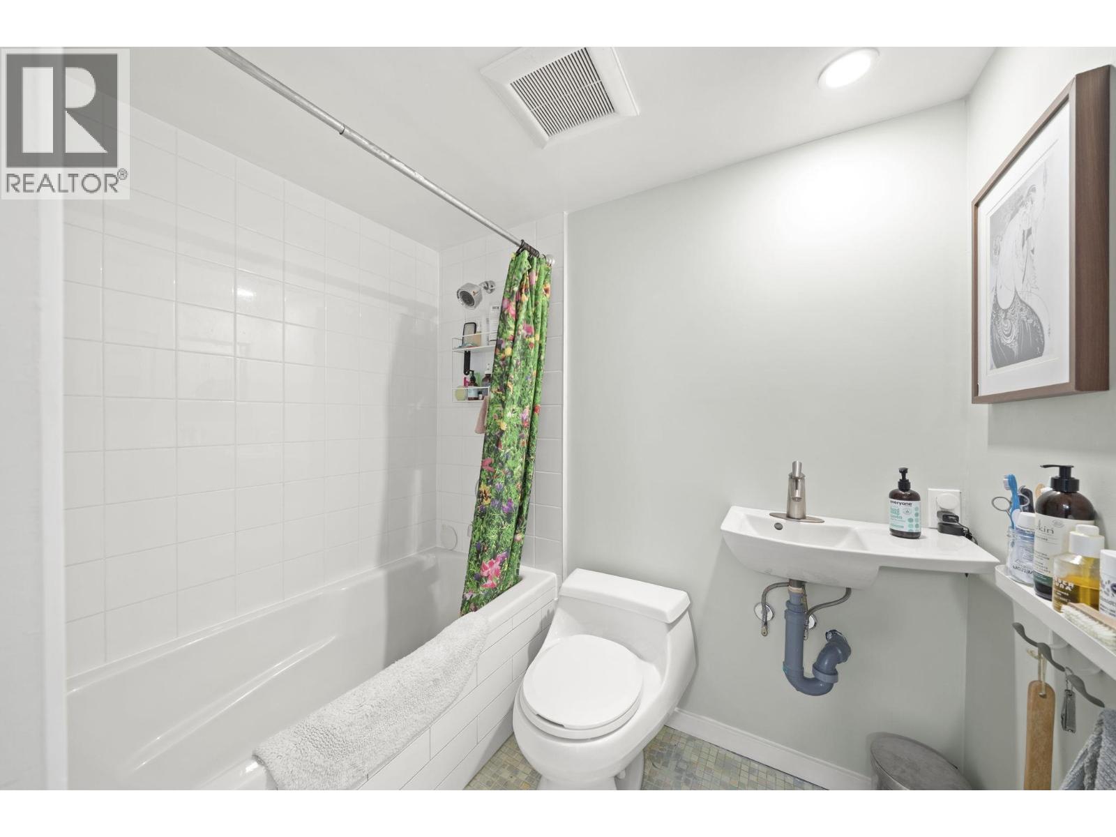 1401 1850 Comox Street Property Photo 20