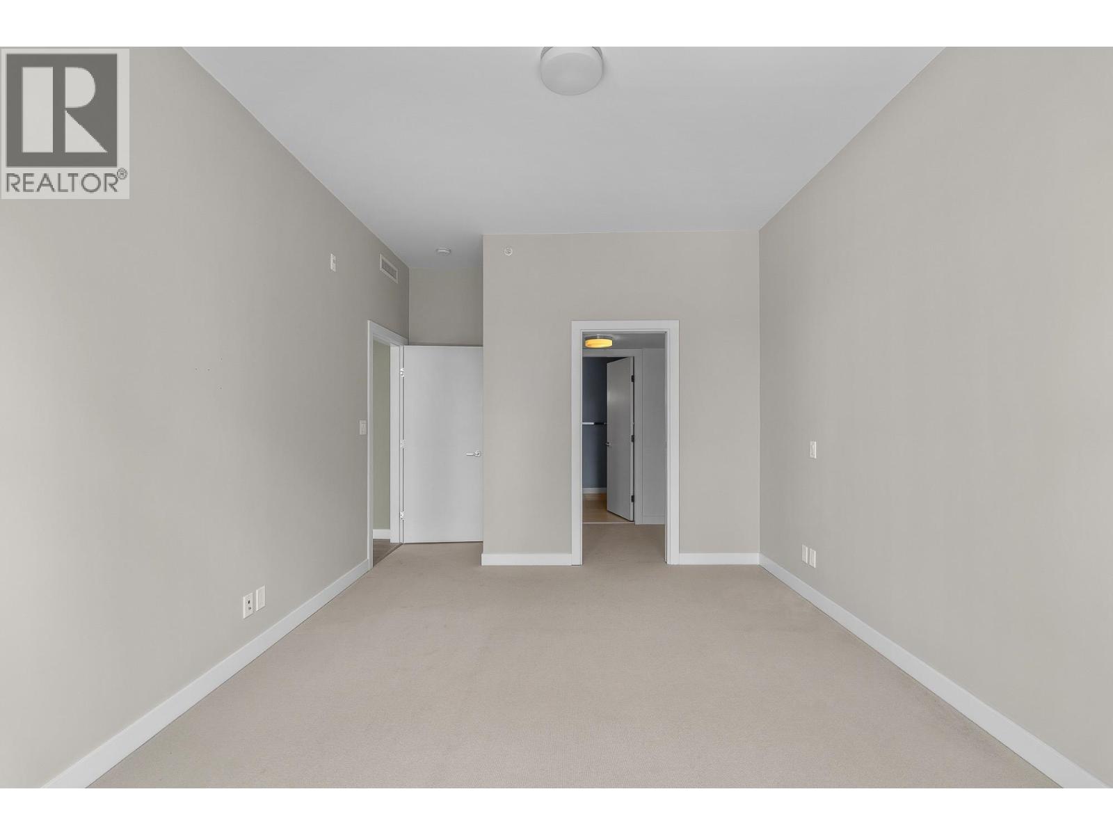 411 105 W 2nd Street Property Photo 15
