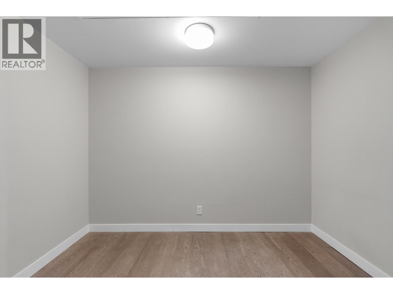 411 105 W 2nd Street Property Photo 22