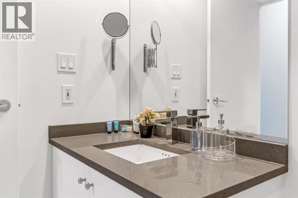302 1238 Burrard Street Property Photo 23