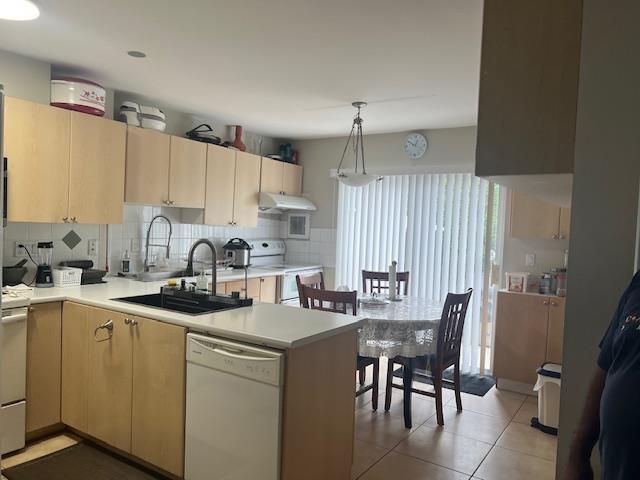26 6747 137 Street Property Photo 10