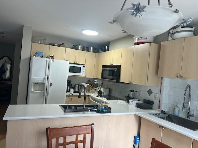 26 6747 137 Street Property Photo 11