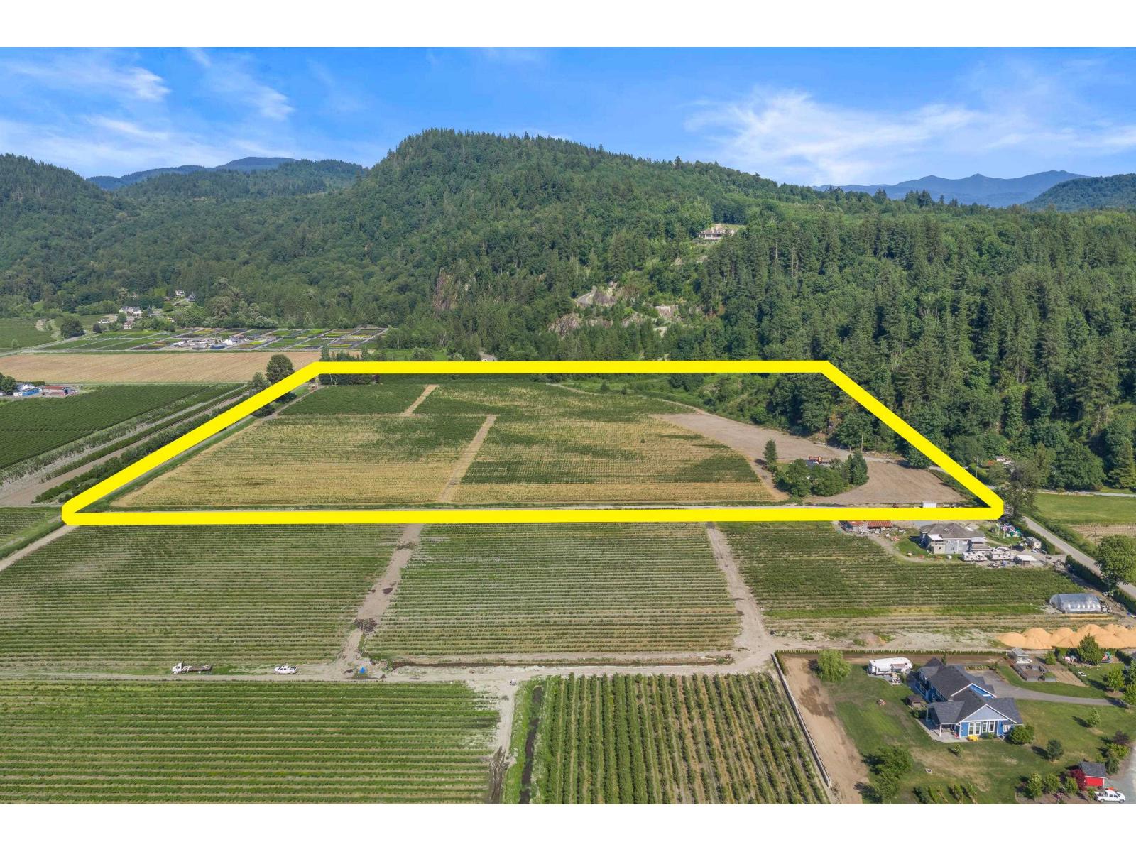 35011 Townshipline Road Property Photo 1