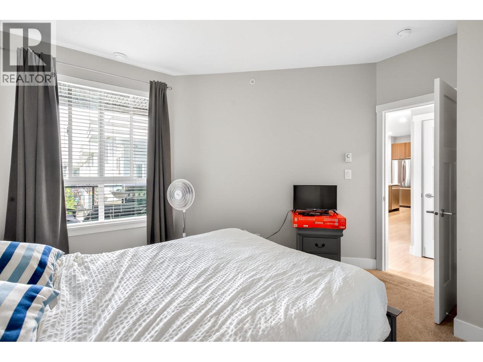 414 4690 Hawk Lane Property Photo 17