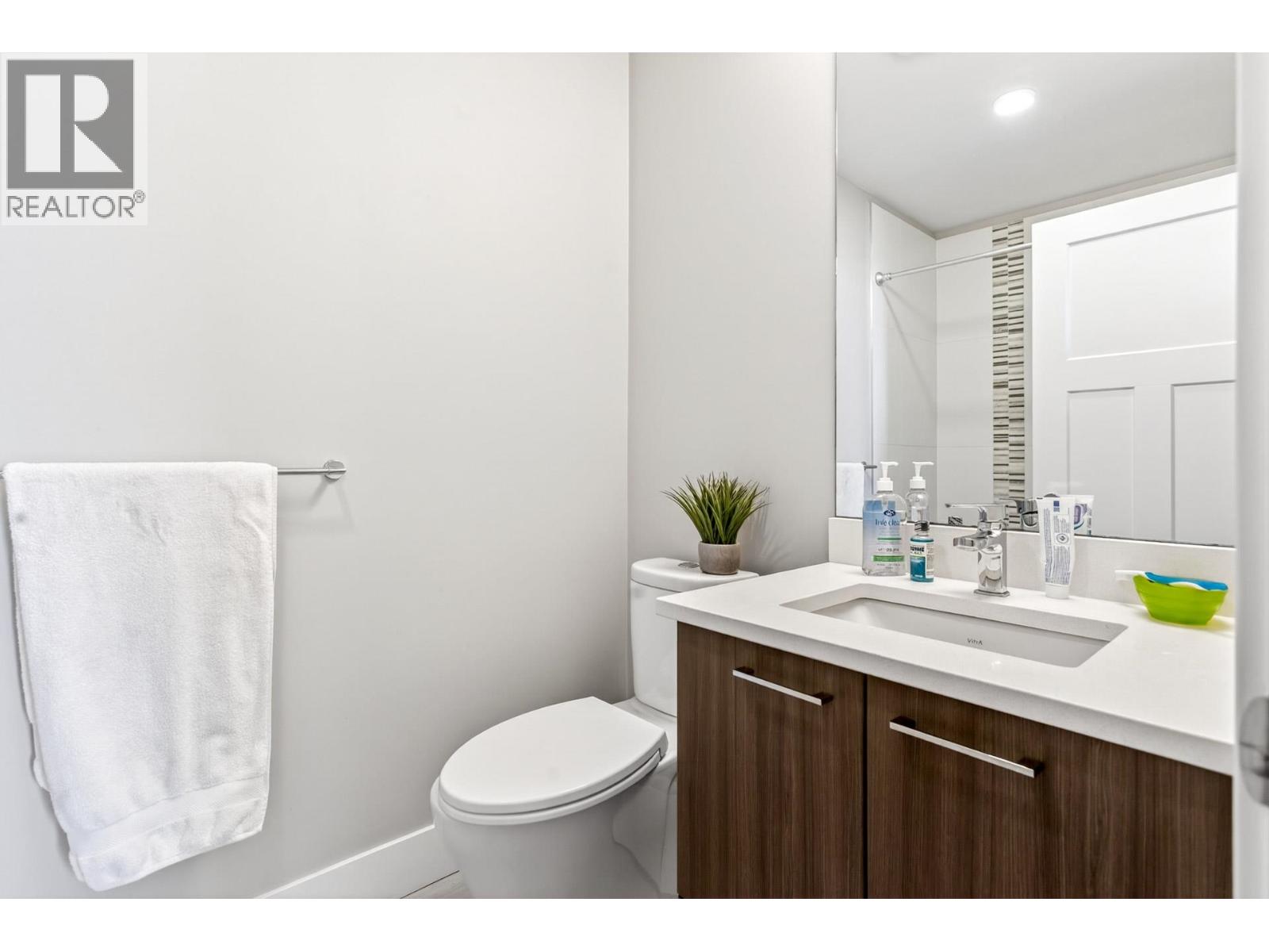 414 4690 Hawk Lane Property Photo 18