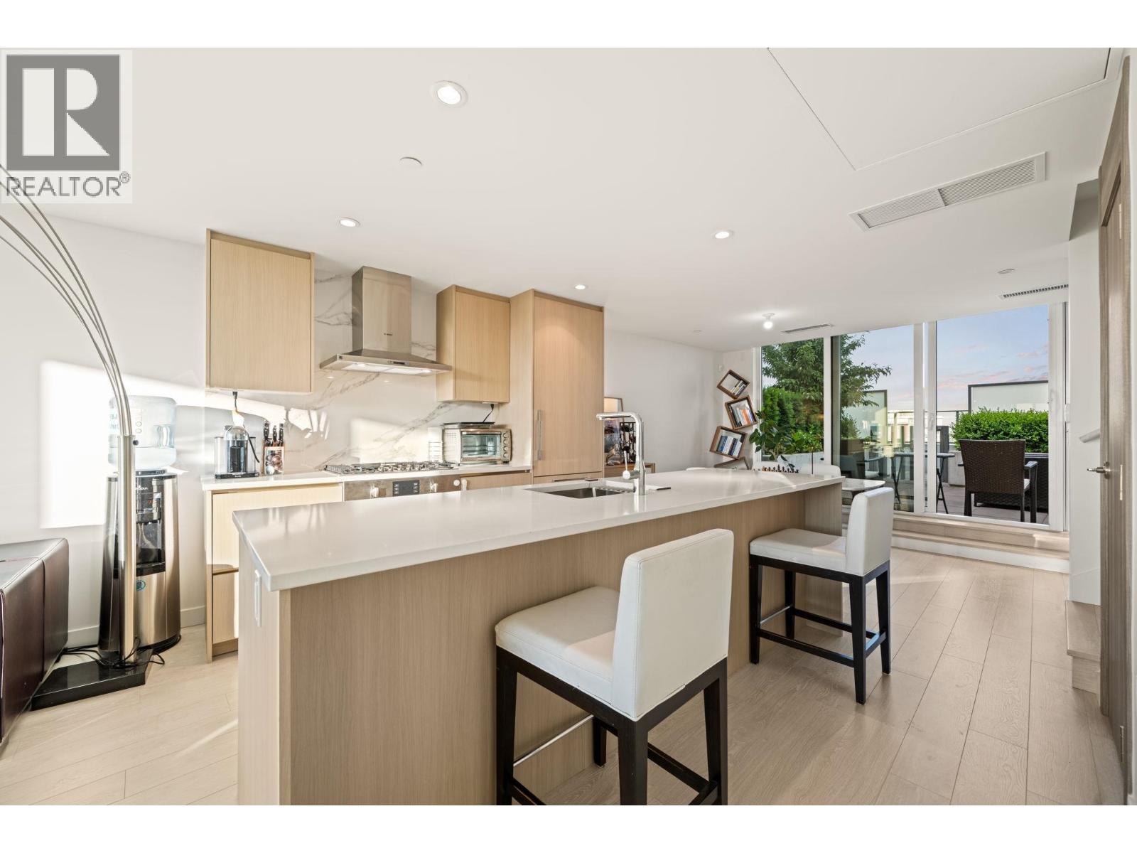 1483 8671 Hazelbridge Way Property Photo 10