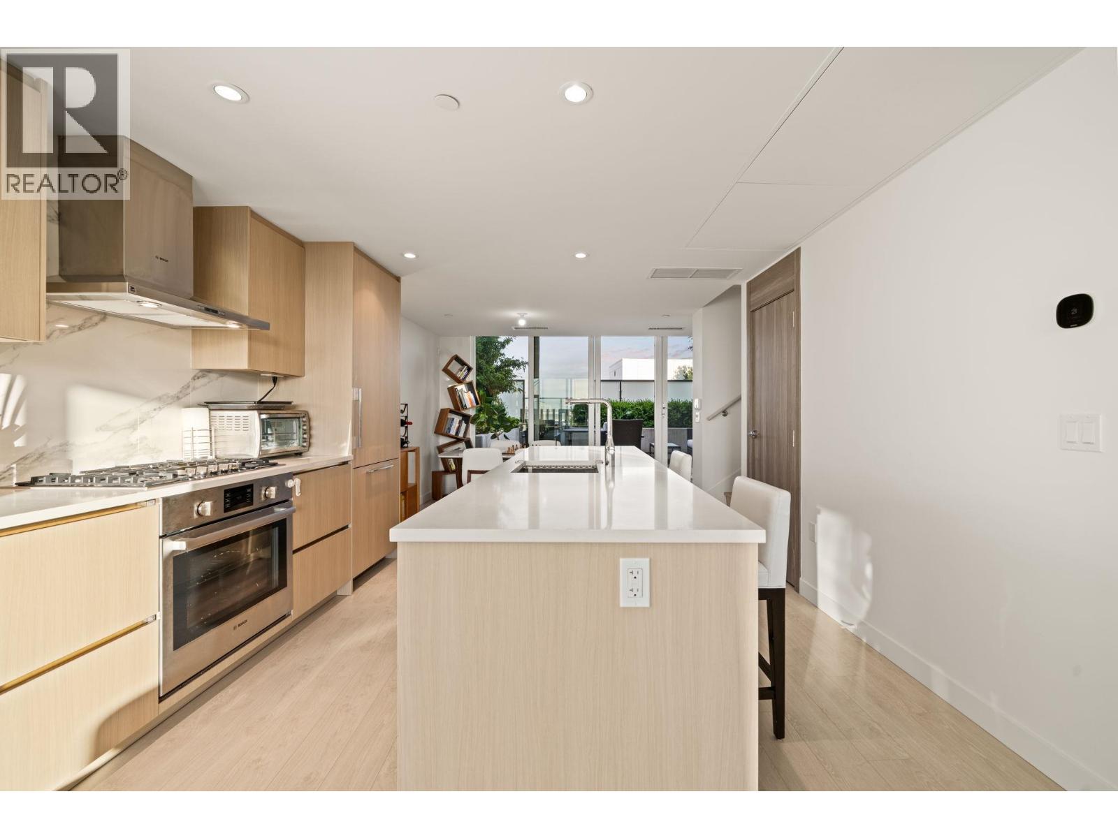 1483 8671 Hazelbridge Way Property Photo 11