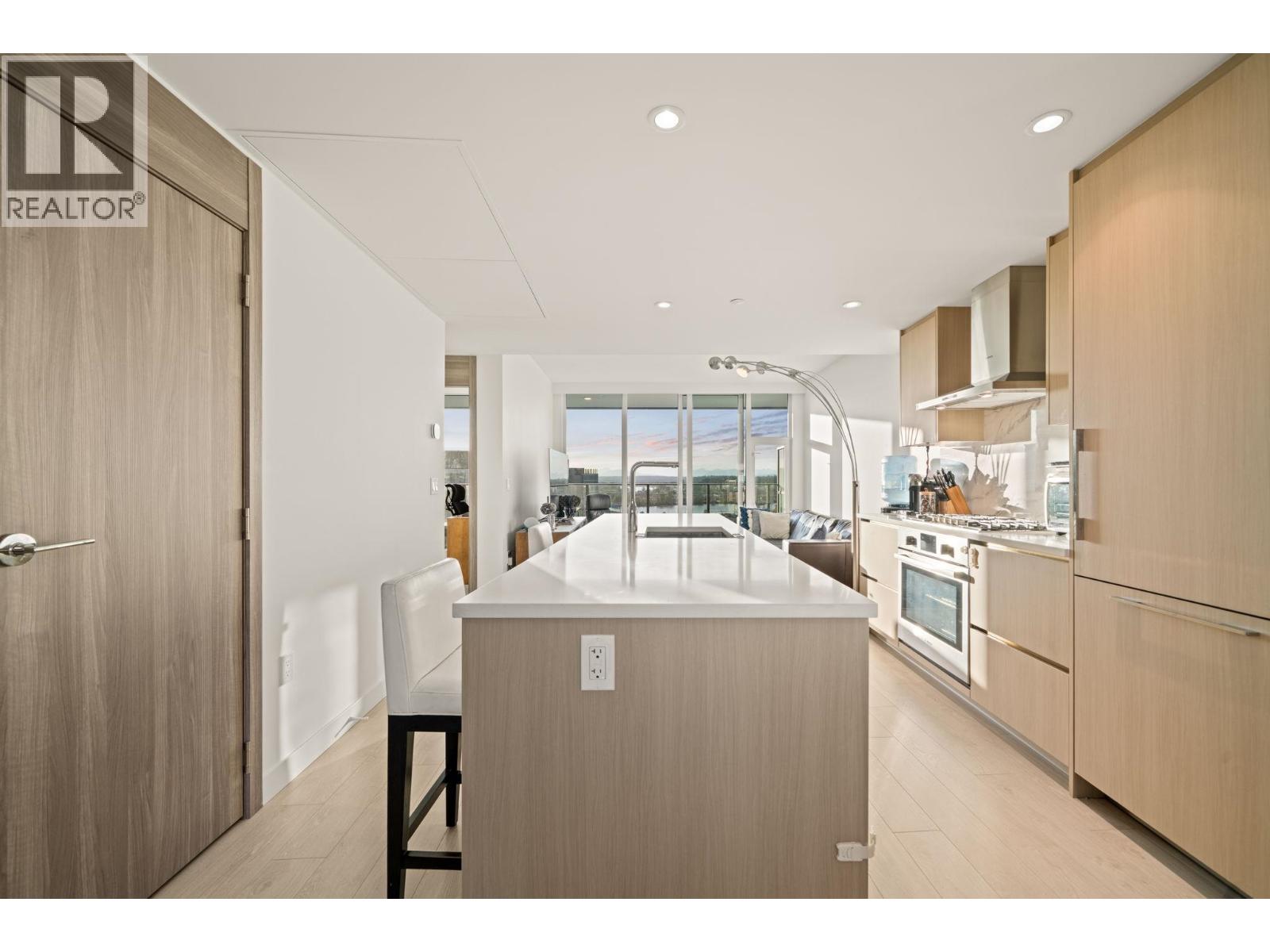 1483 8671 Hazelbridge Way Property Photo 12