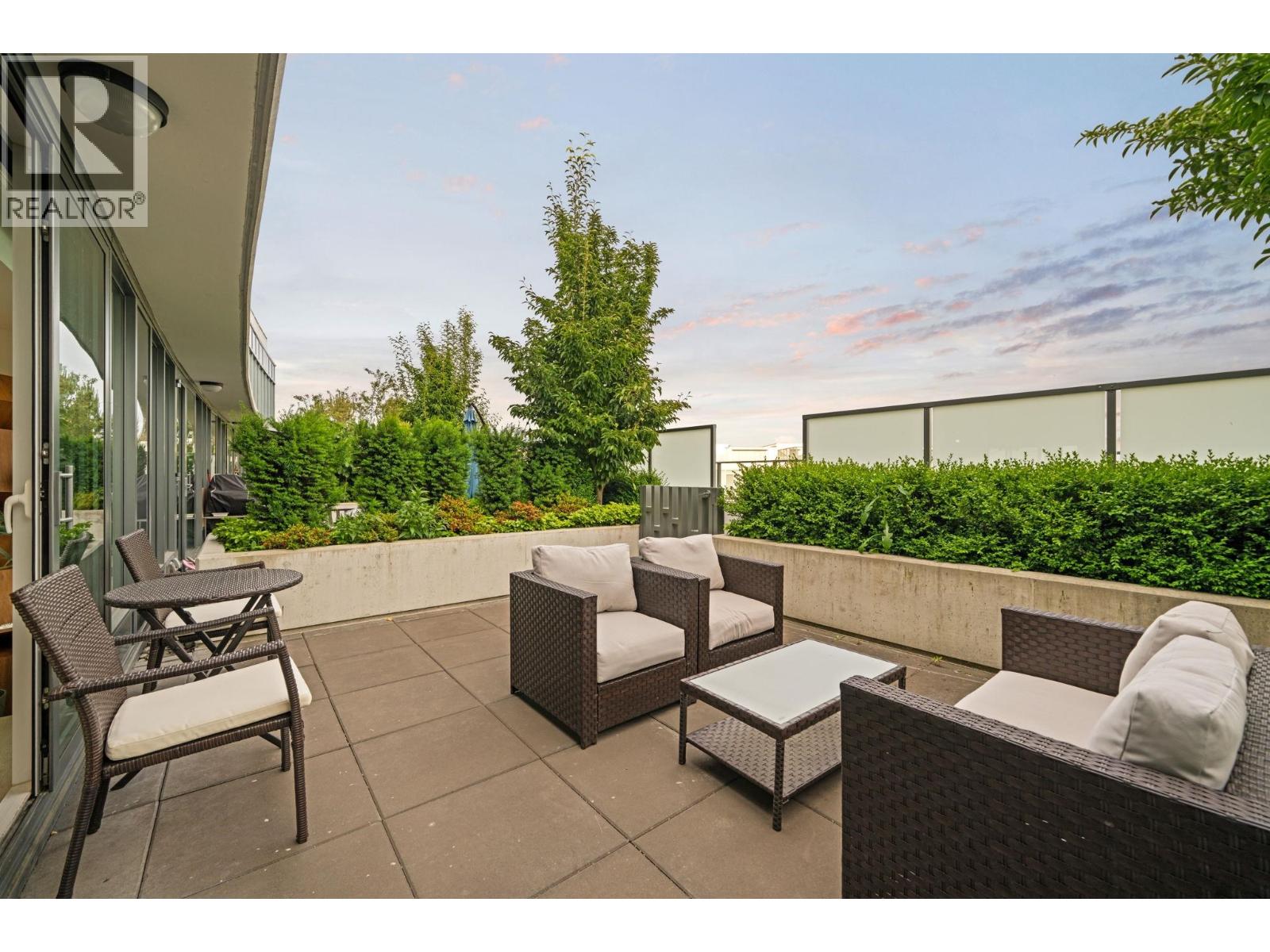 1483 8671 Hazelbridge Way Property Photo 15