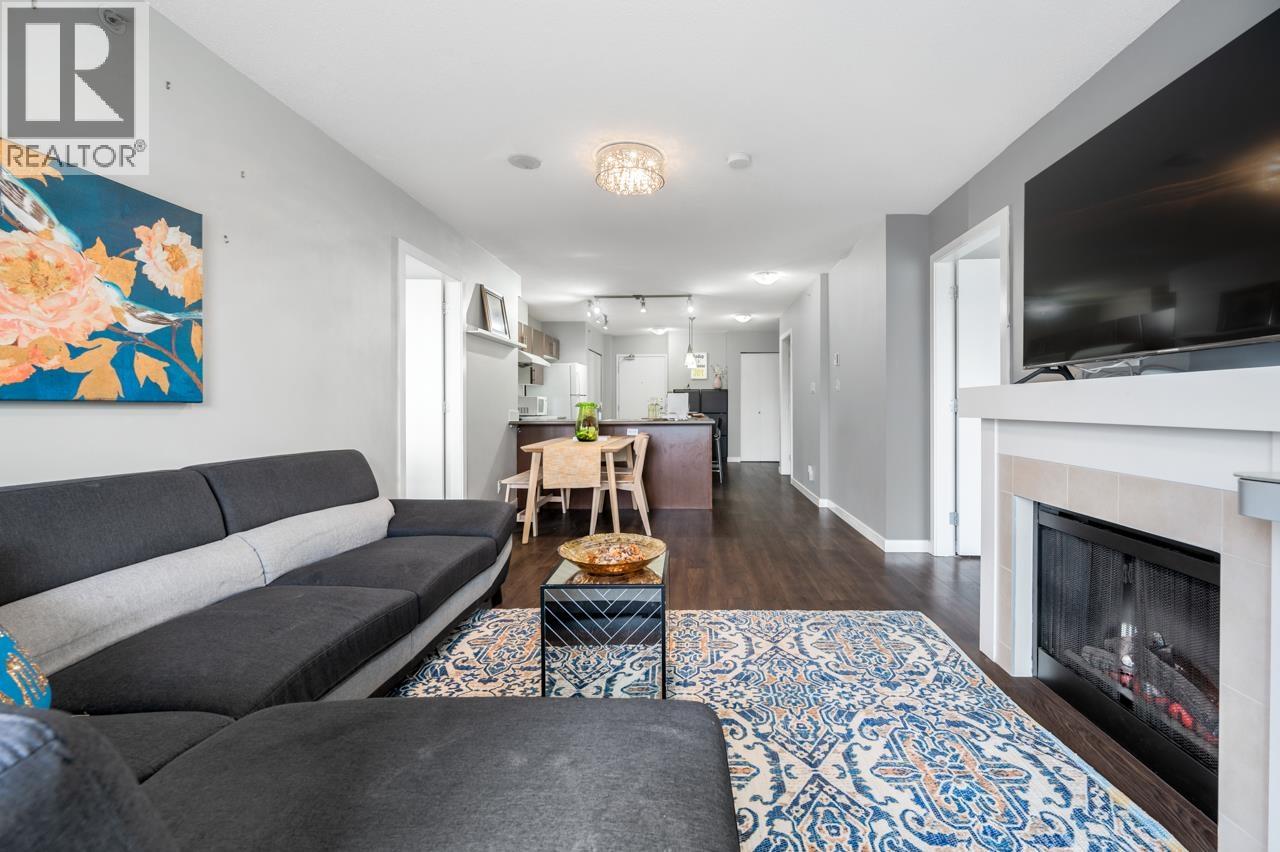 1501 1178 Heffley Crescent Property Photo 2