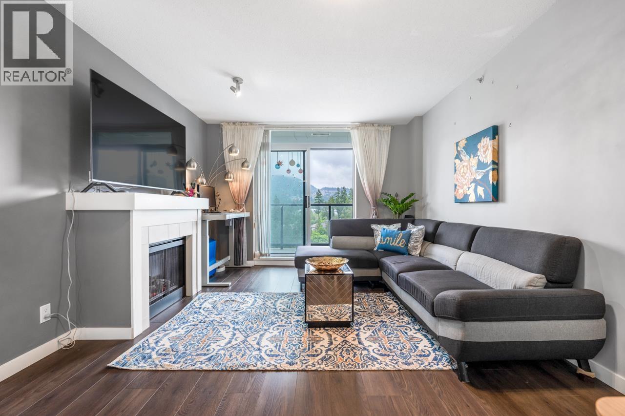 1501 1178 Heffley Crescent Property Photo 5