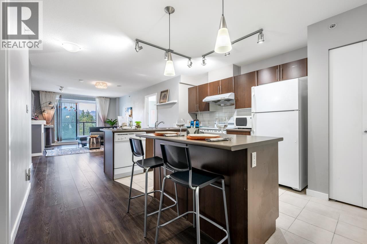 1501 1178 Heffley Crescent Property Photo 8