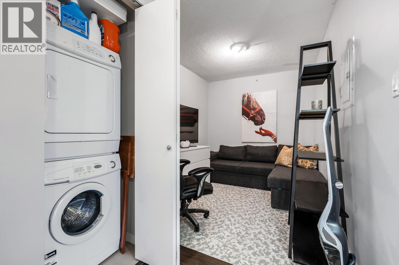 1501 1178 Heffley Crescent Property Photo 16