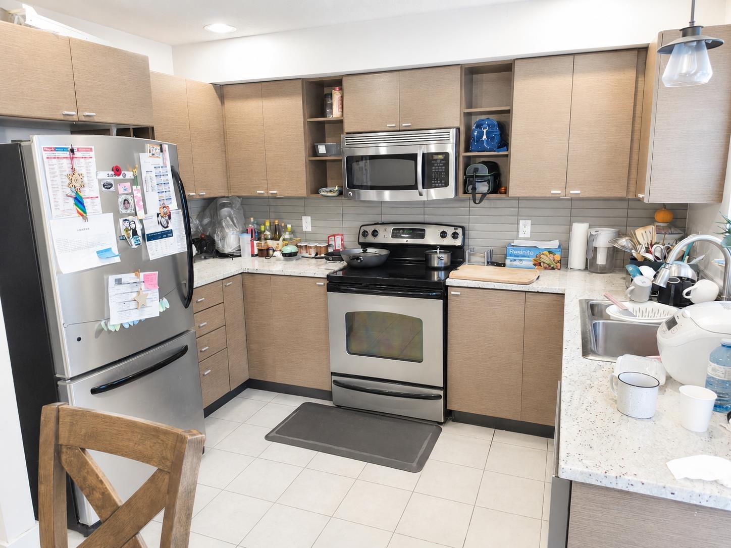 47 15833 26 Avenue Property Photo 6