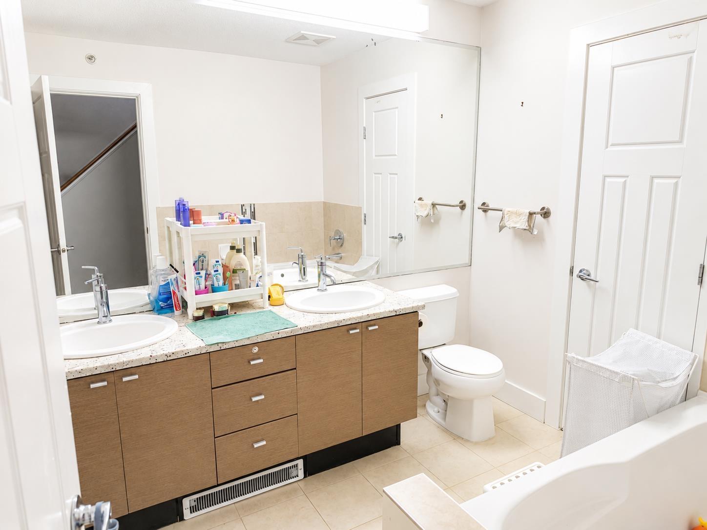 47 15833 26 Avenue Property Photo 10