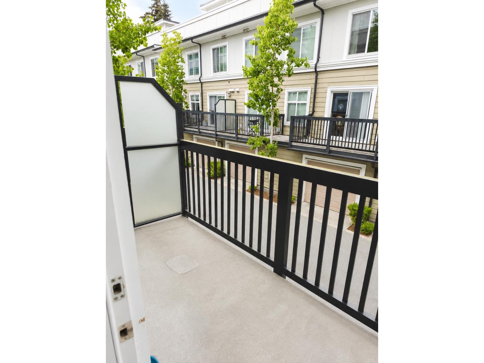 47 15833 26 Avenue Property Photo 11