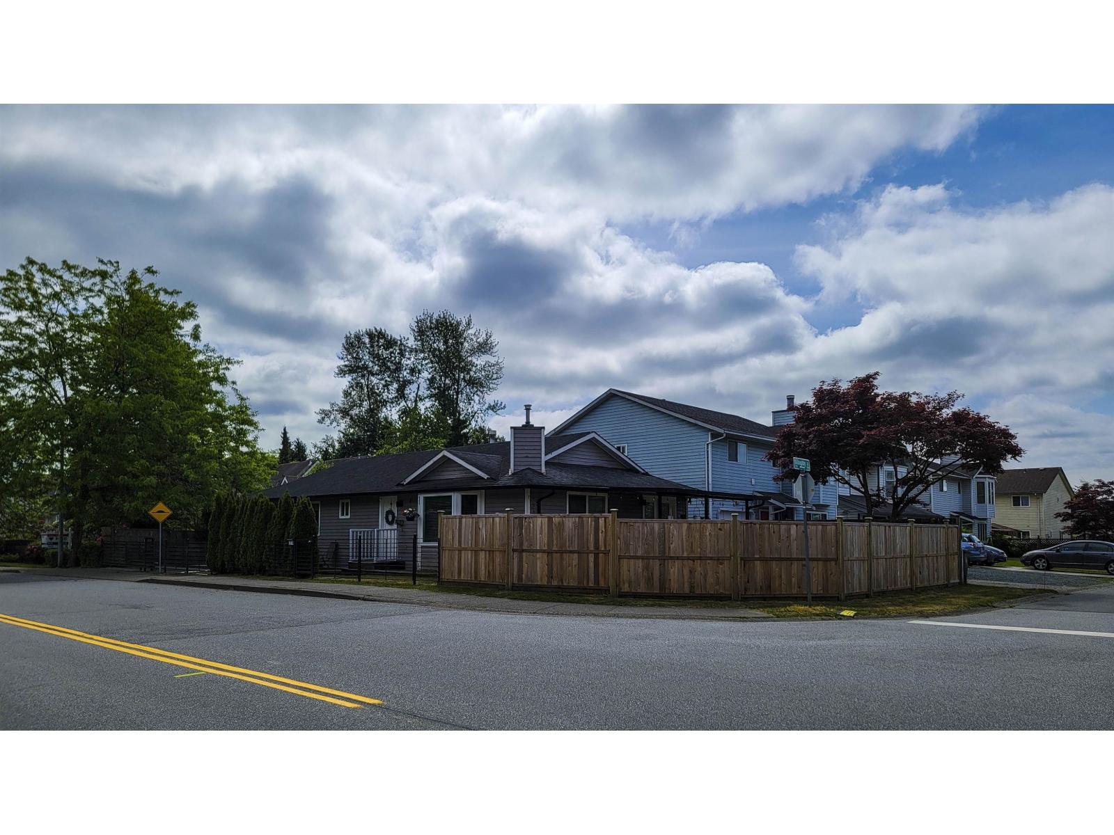 2288 Willoughby Way Property Photo 4