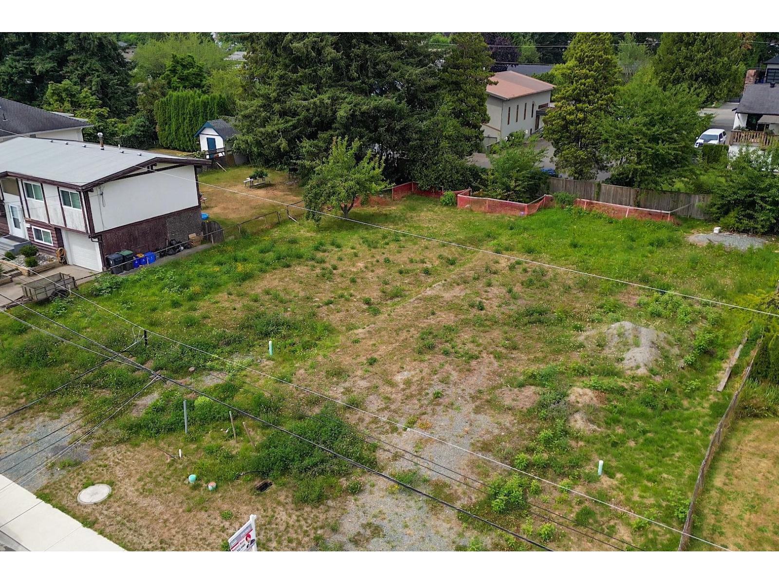 26589 28b Avenue Property Photo 3