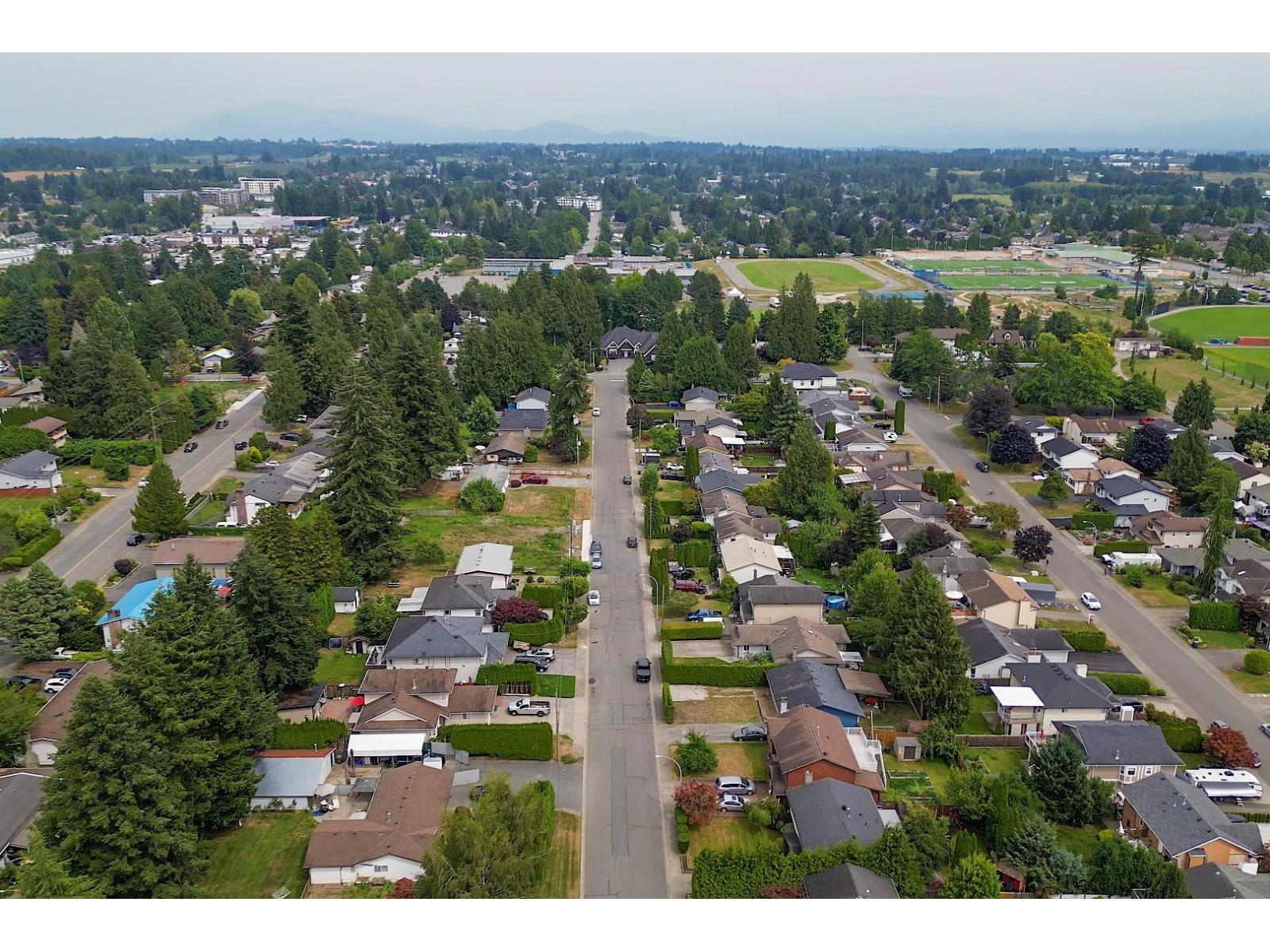 26589 28b Avenue Property Photo 13