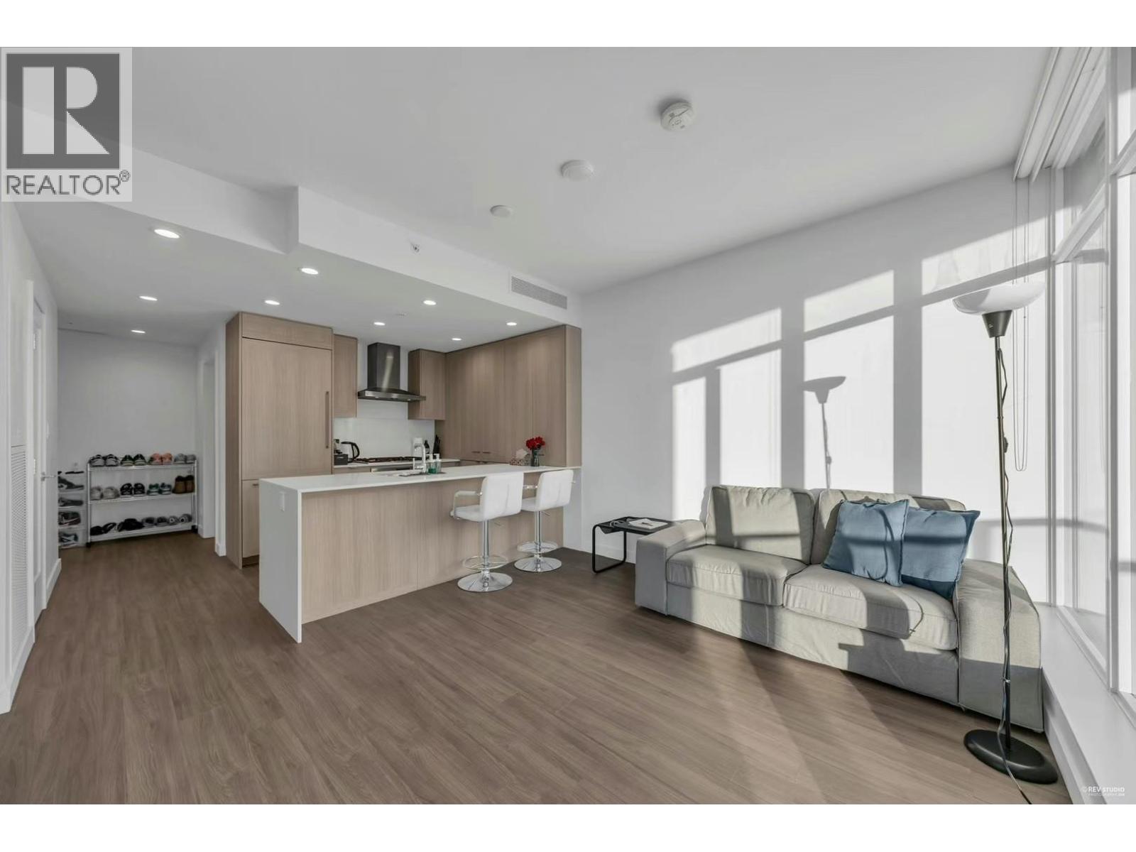 1902 2311 Beta Avenue Property Photo 5