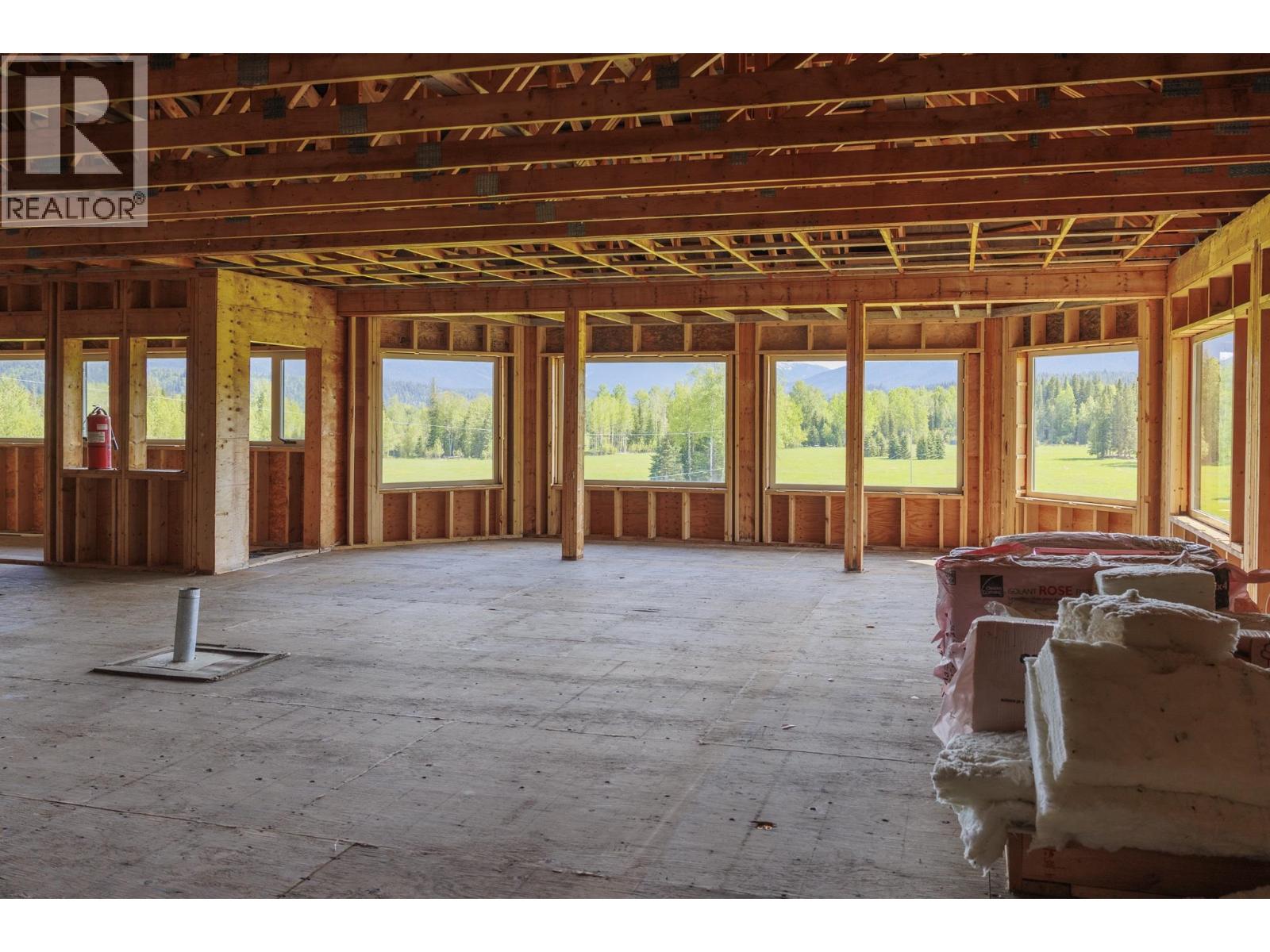 8985 Crescent Spur Road Property Photo 5