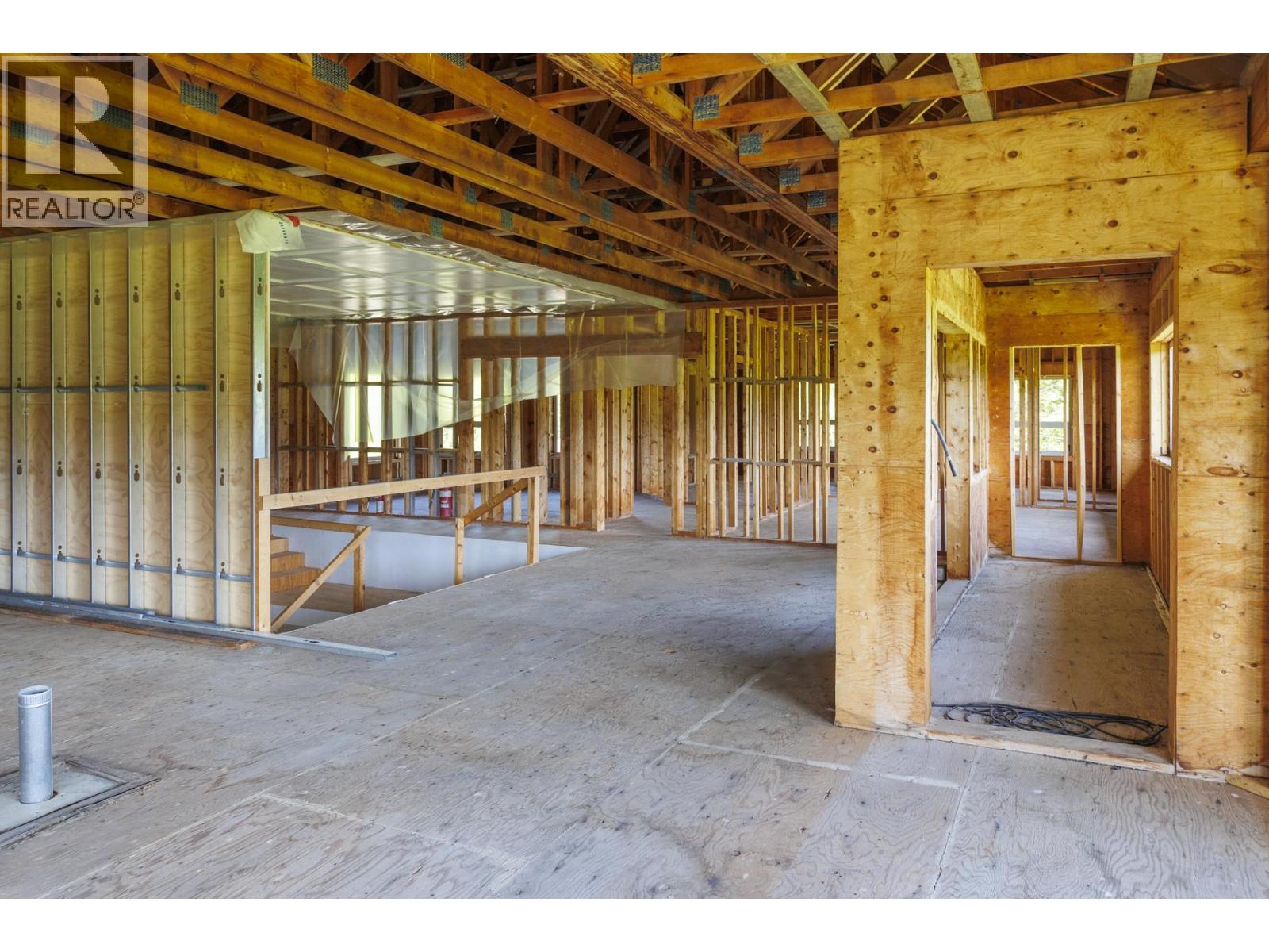 8985 Crescent Spur Road Property Photo 7