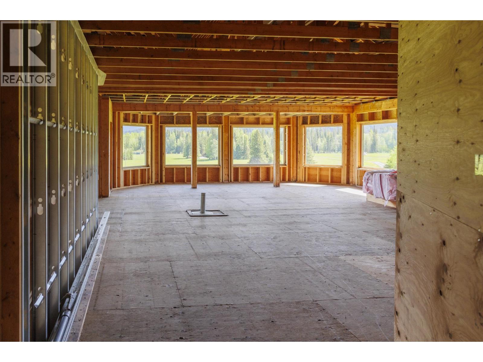 8985 Crescent Spur Road Property Photo 11