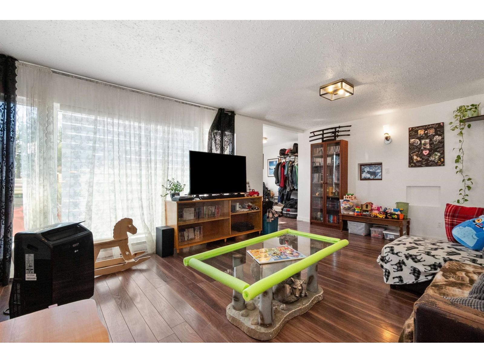 41023 Yale Road Property Photo 5