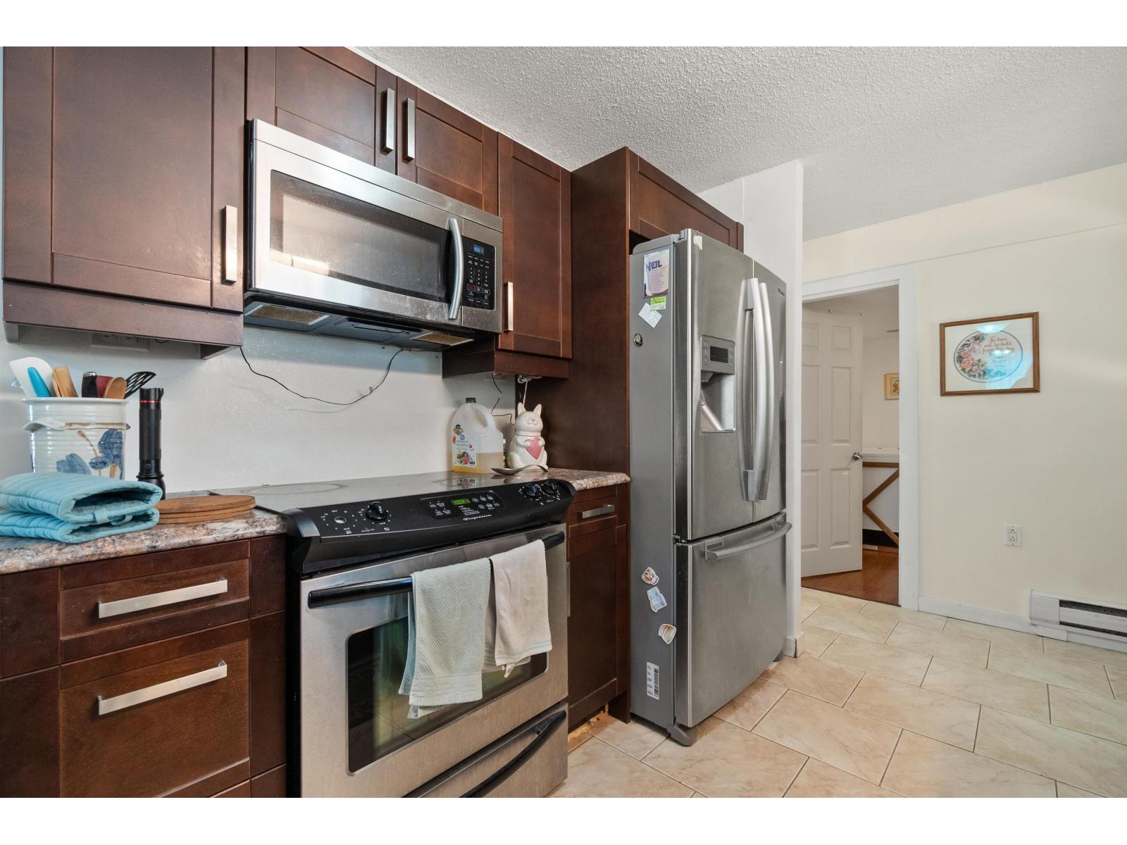 41023 Yale Road Property Photo 9
