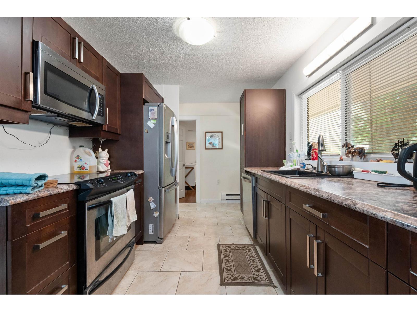 41023 Yale Road Property Photo 11