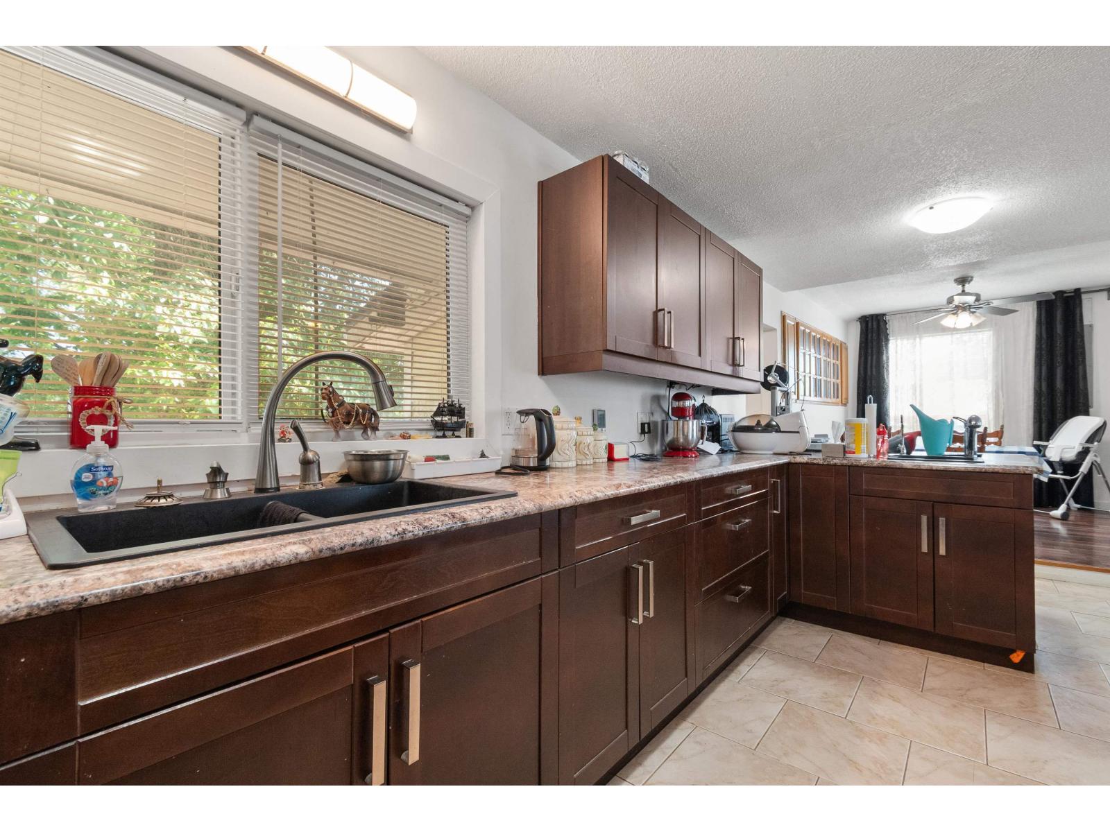41023 Yale Road Property Photo 12