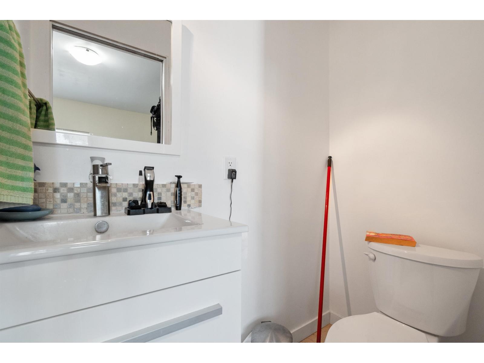 41023 Yale Road Property Photo 16