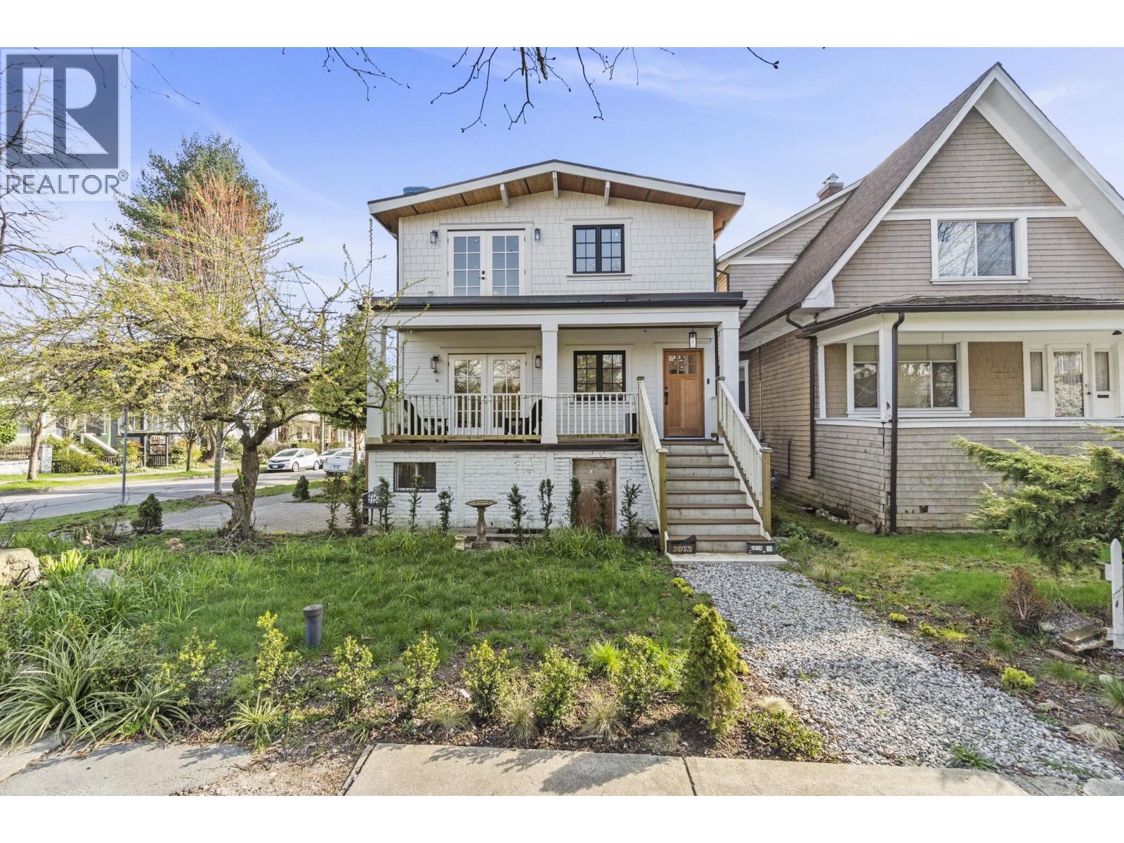 2072 Kitchener Street Property Photo 2