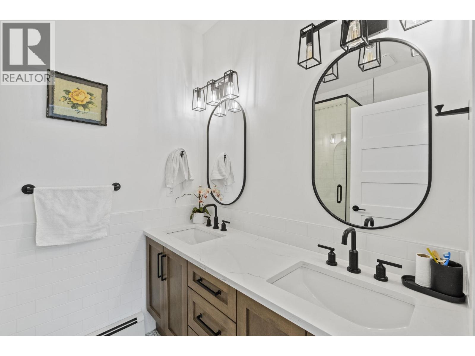 2072 Kitchener Street Property Photo 30