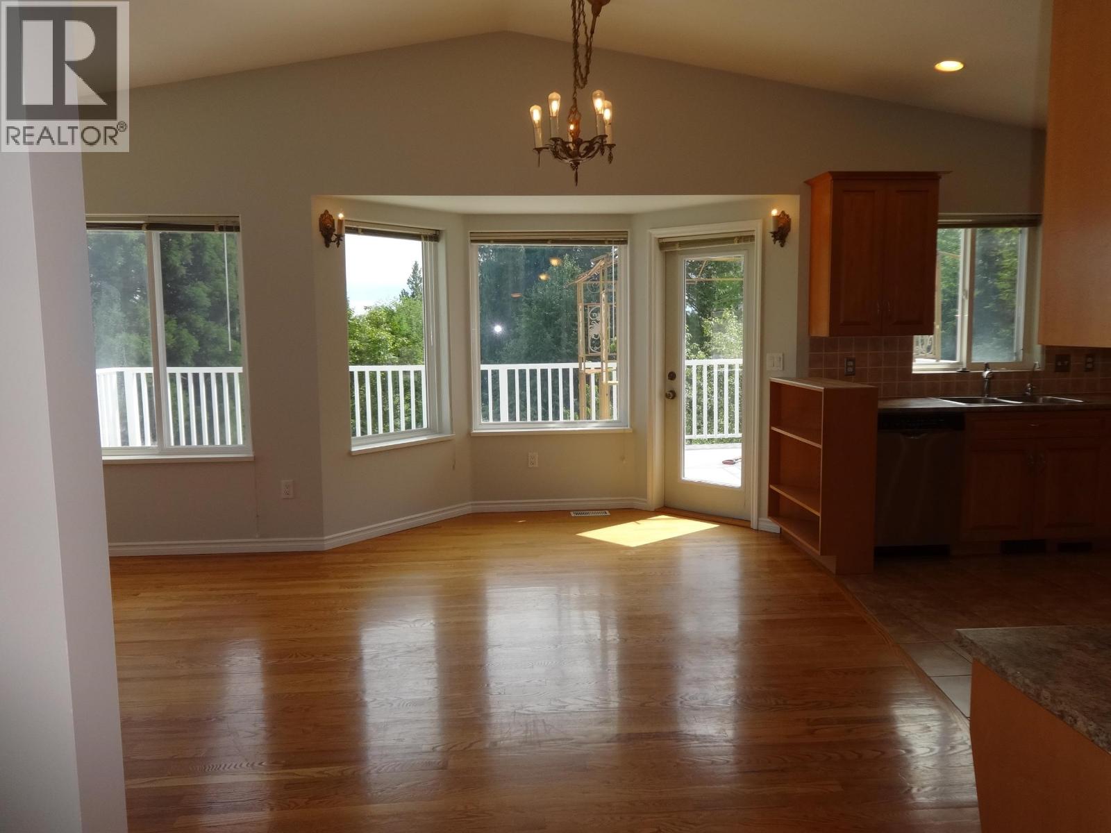 6217 Norwest Bay Road Property Photo 5