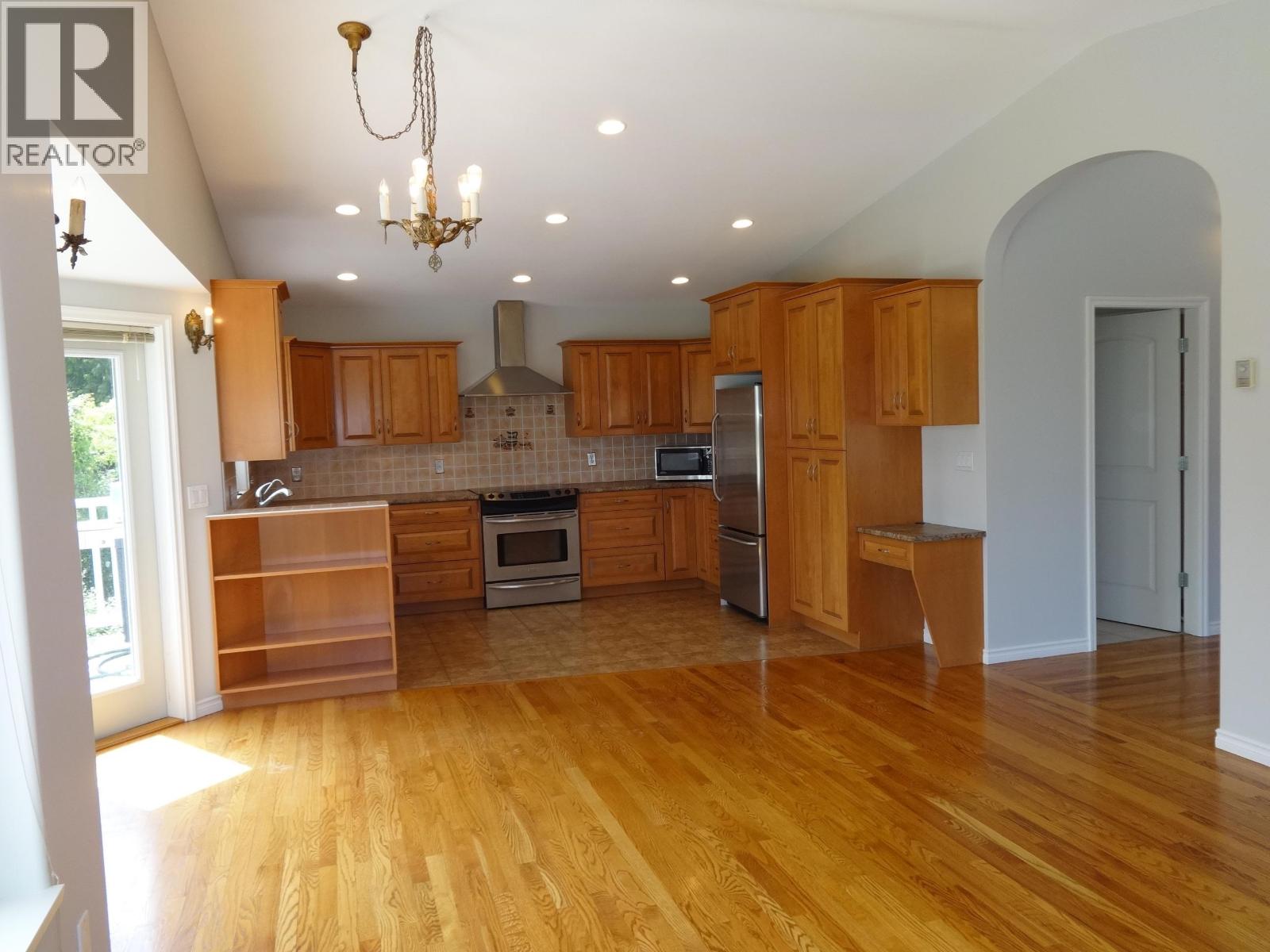 6217 Norwest Bay Road Property Photo 6
