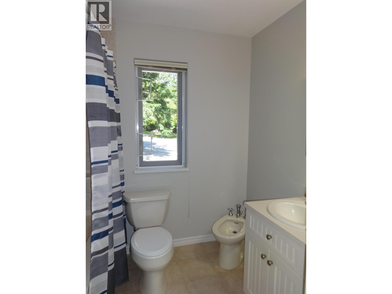 6217 Norwest Bay Road Property Photo 11