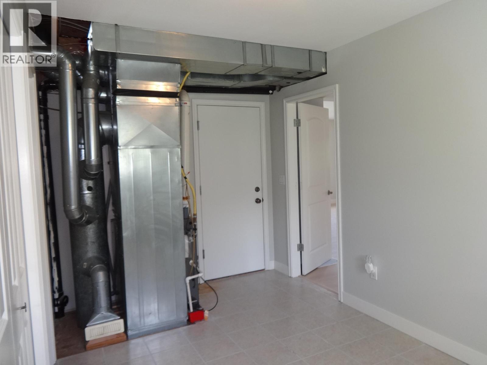 6217 Norwest Bay Road Property Photo 27